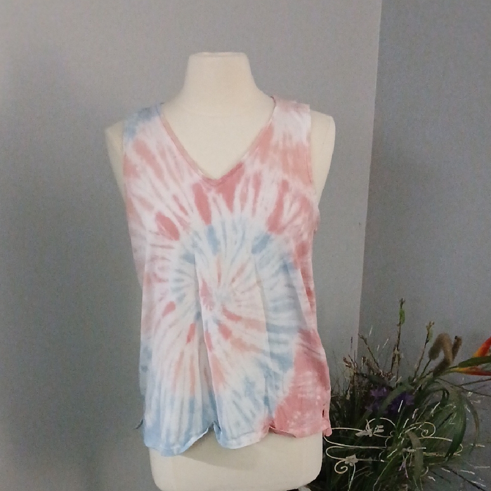 Old Navy Pink and Blue Tank Top Tie-Dye Style